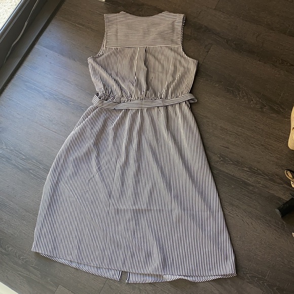Never worn blue and white stripe dress - Picture 4 of 8